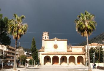 die Kirche von Port Pollenca